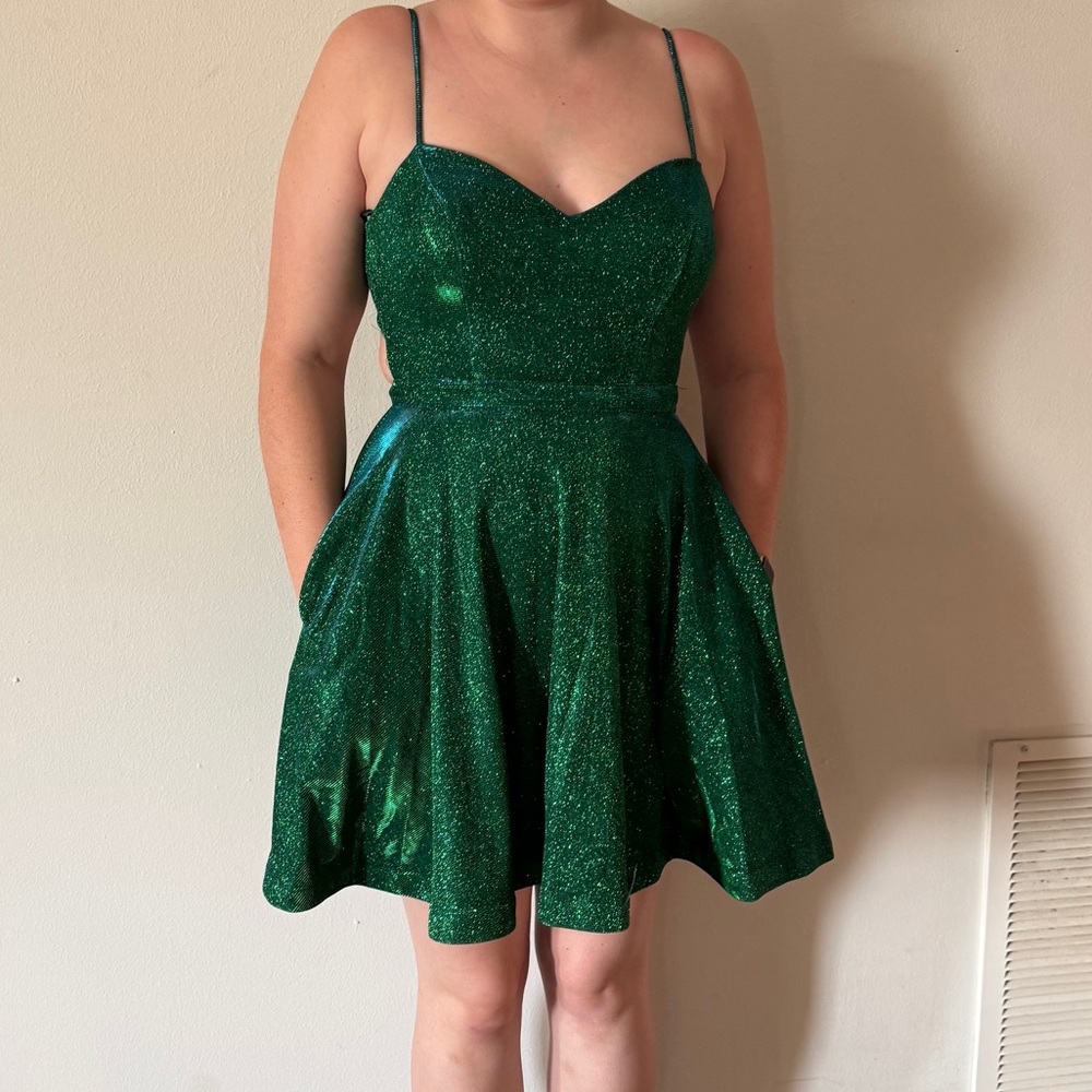 Emerald Green Sleeveless A-Line Cocktail Dress